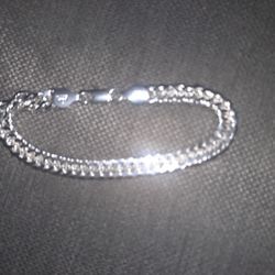 Curb Bracelet 