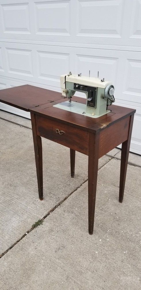 Vintage Kenmore Sewing Machine And Cabinet for Sale in Royal Oak, MI ...