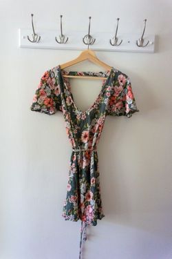 Billabong Summer Floral Dress -small 