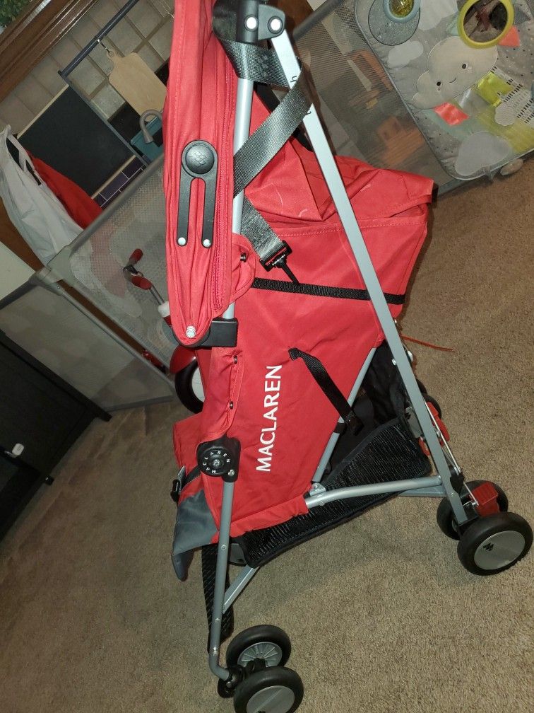 Maclaren Triumph 3.0 Stroller Cardinal Red