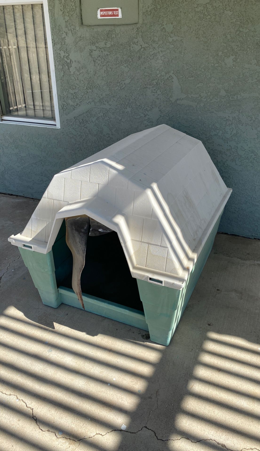 Dog house. Free
