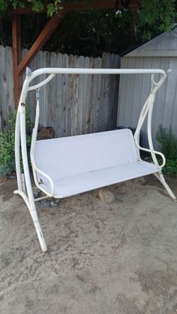 Swinging Swing Bench