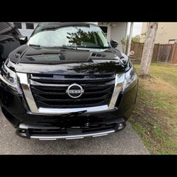 2022 NISSAN  PATHFINDER SL 4WD BLAK