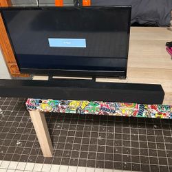 24” Vizio Tv And Sound Bar 