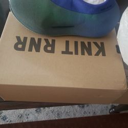Yeezy KNIT RNR Sz.10 Azure