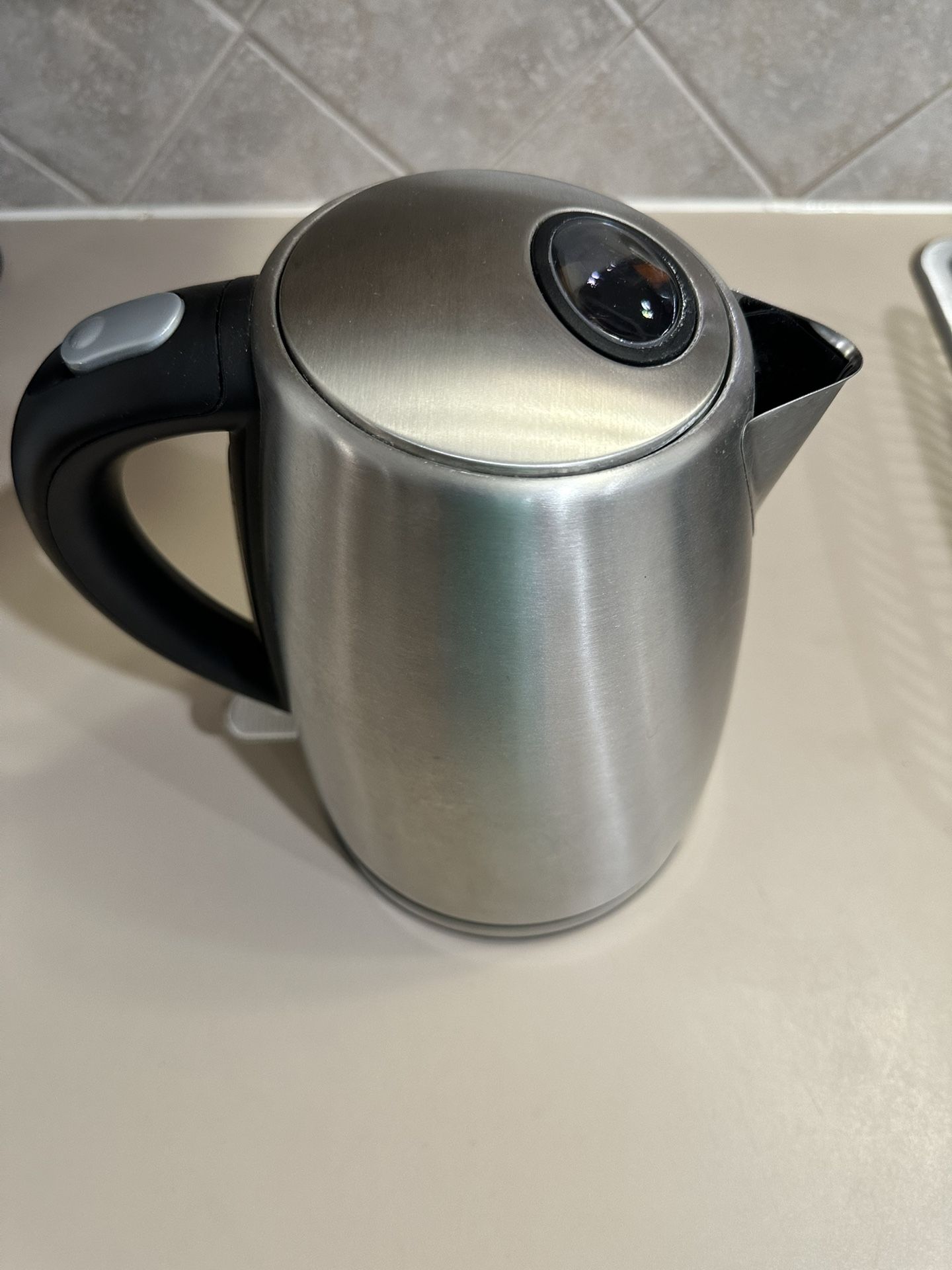 Chef’s Choice Cordless Electric Kettle 1.75 Quart 681