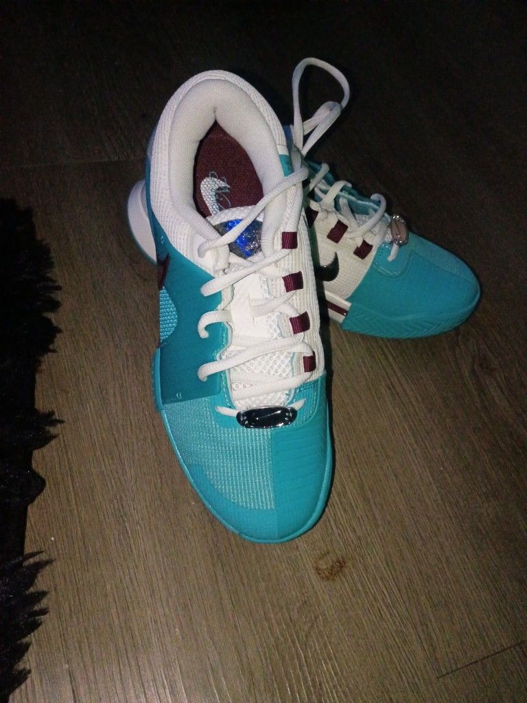 Nike Air Zoom Women's Size 5.5 New