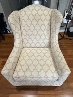 Bassett Upholstered Accent Chair