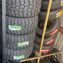 33x12.50R20 Un Set