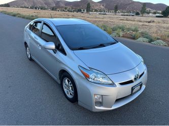 2010 Toyota Prius 3