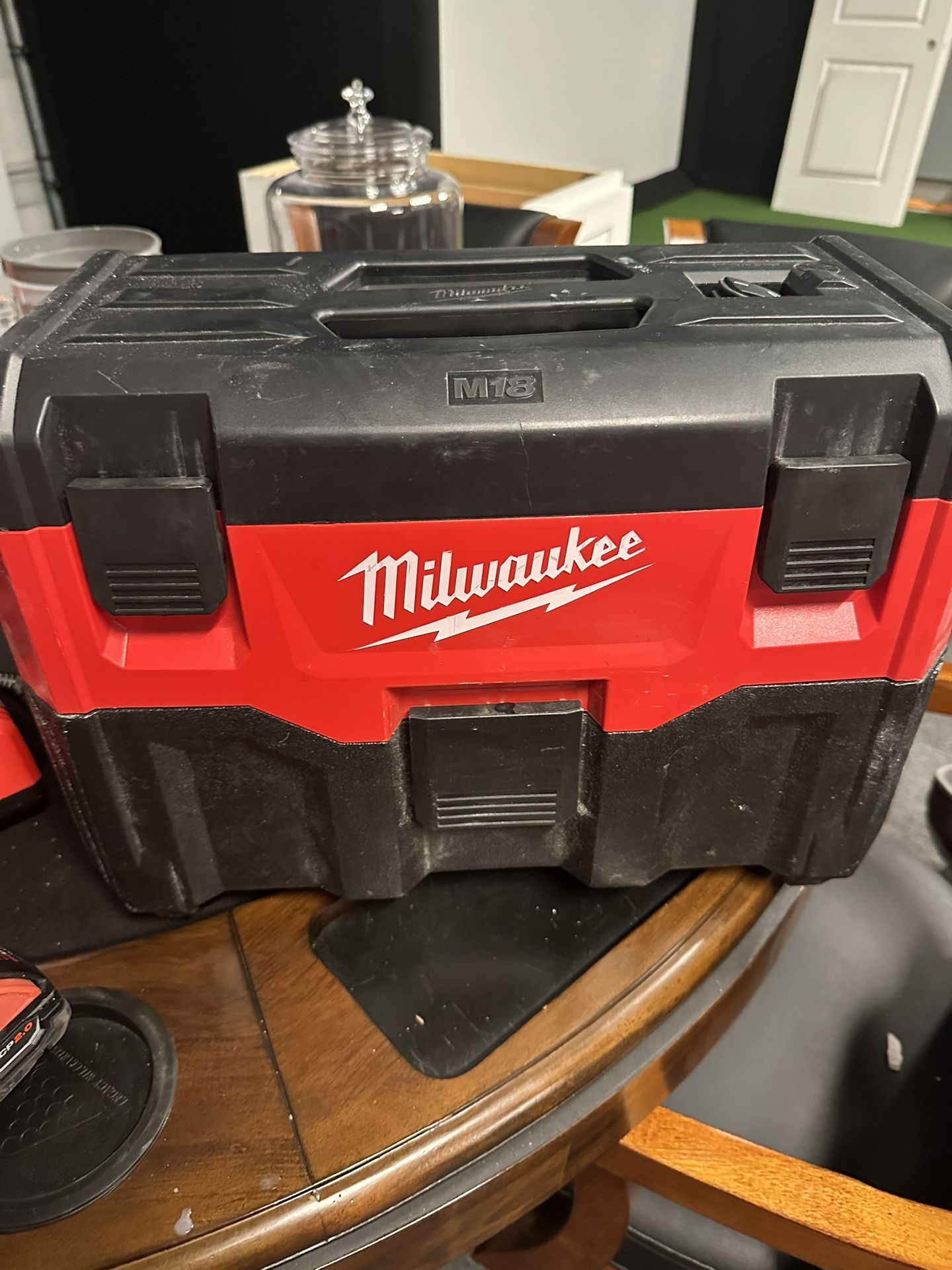 Milwaukee Cordless Vacuum