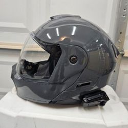 Fly Racing Odyssey Modular Helmet With CARDO packtalk Black.

Helmet Size Medium.

Worn 3-4 times. Looks new, works flawless.

$300 FIRM