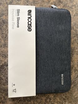 Incase 12" Macbook Case