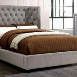 Cama King Nueva En Su Caja / Con Garantía Que Este En Perfectas Condicion/ Colchon Separado$ 