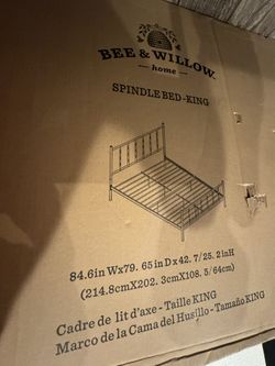 KING SIZE SPINDLE BED