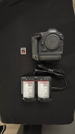 Canon R3 Camera Body + 2 Batteries + Charger + 128GB Memory Card
