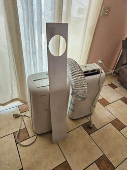 AC PORTABLE TOSHIBA 6000  BTU each for sale) IS TOUCH SCREEN,WINDOW COVER,EXHAUST TUBE SLEEP TIMER, MODE,WORKS GREAT YOU CAN TEST IT BEFORE PURCHASE F