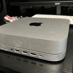 Mac Mini M2 (With Accessories)