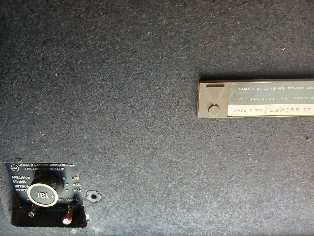 Jbl L-77 Vintage.  Speakers, Amplifiers.. Call 