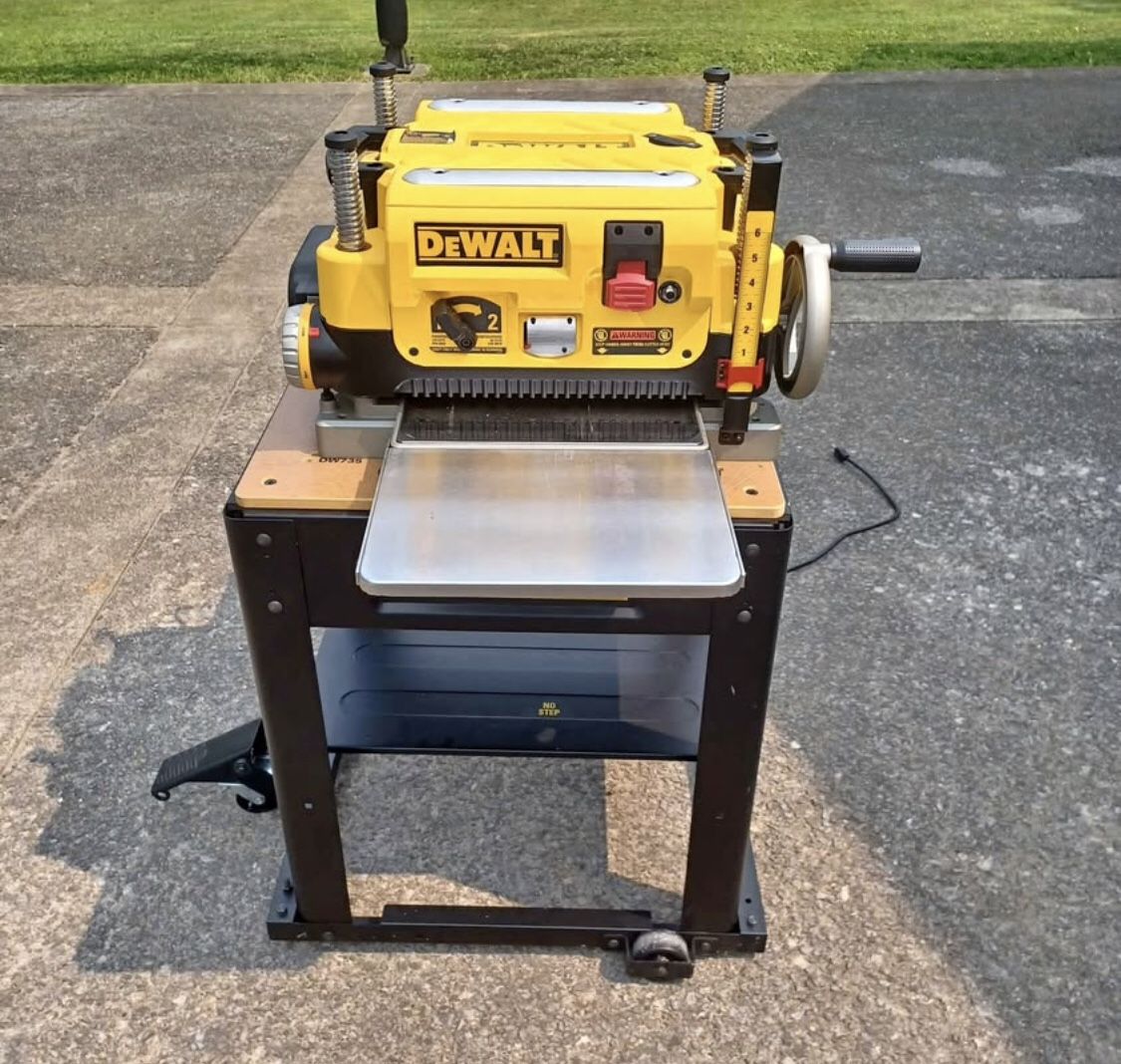 Dewalt 13" Planer DW735 with Dewalt mobile base