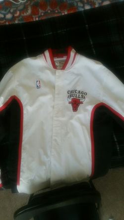 Mitchell & Ness bulls jacket