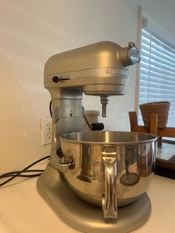 Sliver KitchenAid Stand Mixer
