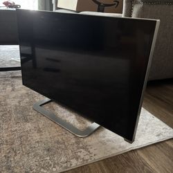 32 Inch Smart TV See Description For Details