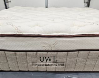 LIKE NEW! Nest Bedding Natural Latex Hybrid King Mattress - Delivery Available