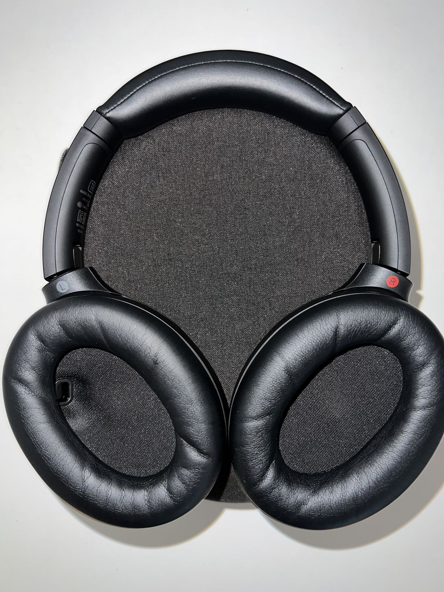 Sony WH-1000XM4
