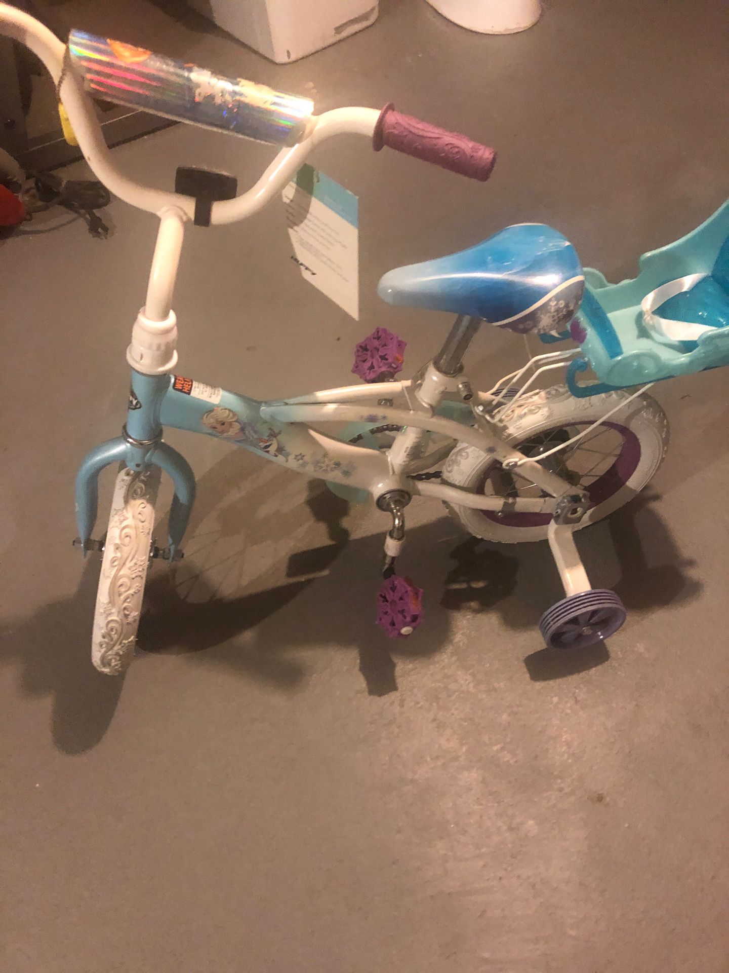 Frozen little girls bike