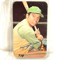 Great Condition 1971 (SuperCard) Topps #38 Oakland A’s Hall Of Famer Rookie Reggie Jackson Baseball Trading Card. Retail Value $252 