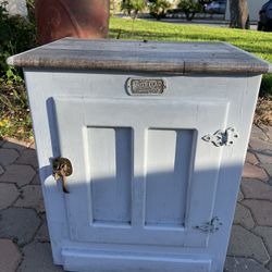 White Clad Ice Box Simmons Hardware End Table Chest Nightstand Oak