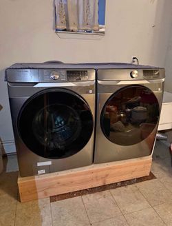 Samsung SmartThings Washer & Dryer set