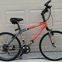 Beautiful TREK 820 ST - 21 Speed Road Bike - Like New 