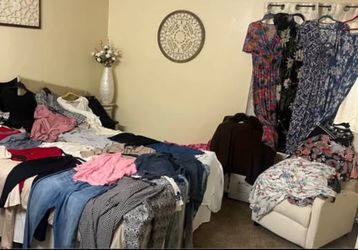 All brand new  name brand lot of woman’s clothes full details in the photo gallery pickup Gaithersburg md20877