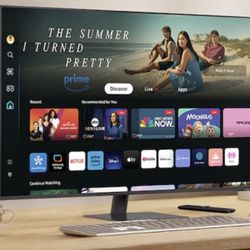 43" Smart Monitor M7 (M70D) 4K UHD with Streaming TV, Speakers and USB-C