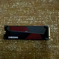 Samsung 990 PRO with Heatsink PCIe 4.0 NVMe SSD