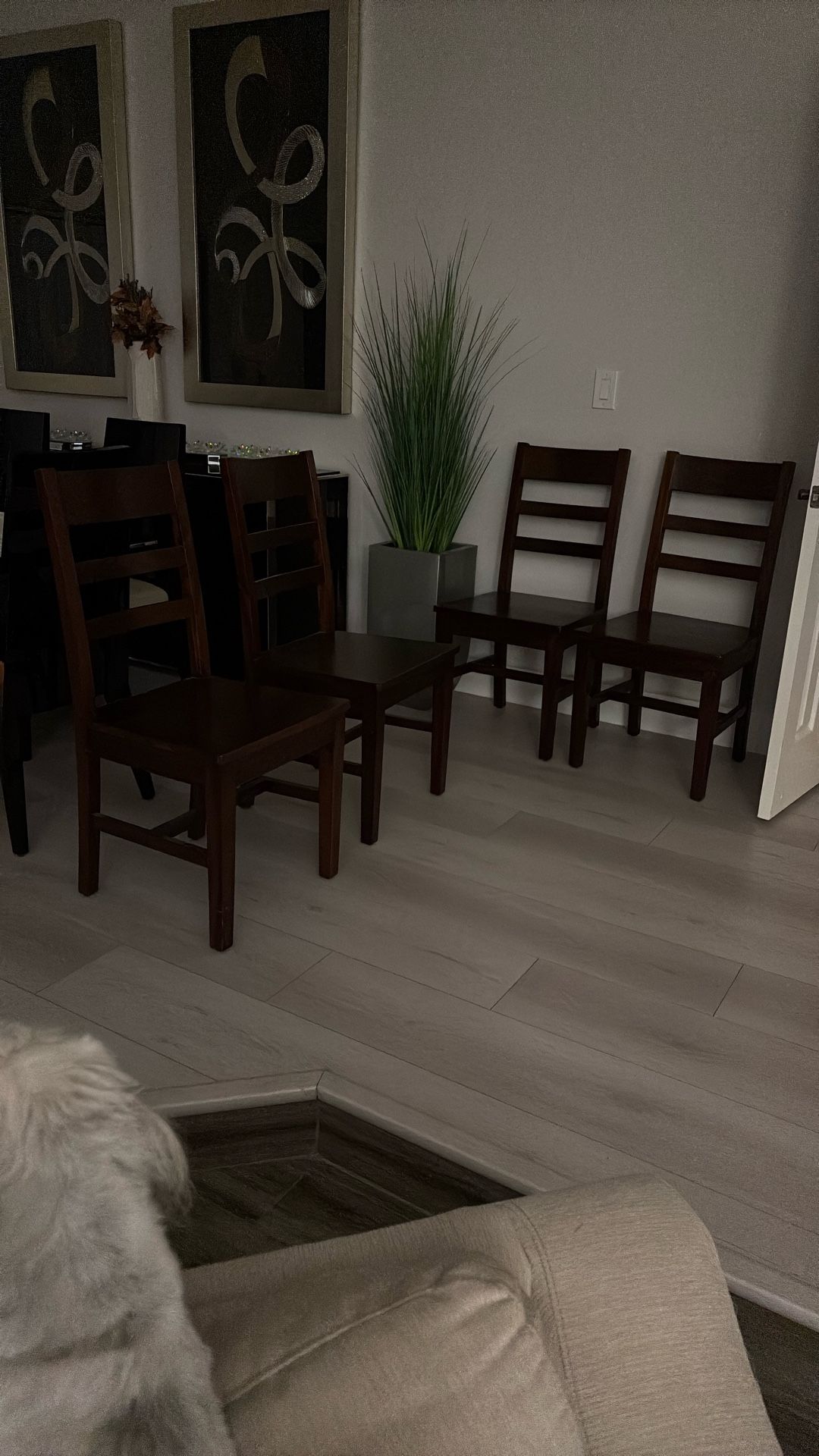 4 Sillas Para Comendor Madera Sólida $280 OBO 