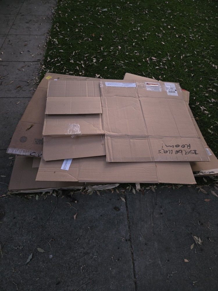 Free Moving Boxes Multiple Sizes