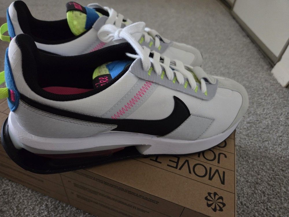 Nike Air MAX Pre Day Size 9.5 Brand New