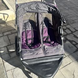 Double Stroller In Excellent Condition 