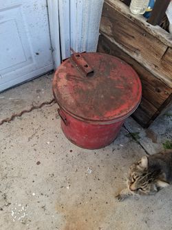 Hazard Metal Towel Cantainer