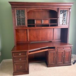 Hooker Furniture Heirloom Desk & Hutch 