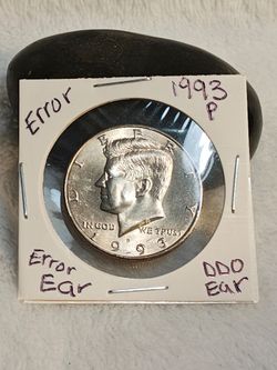 #686 ERROR DDO Ear 1993 P Half dollar coin