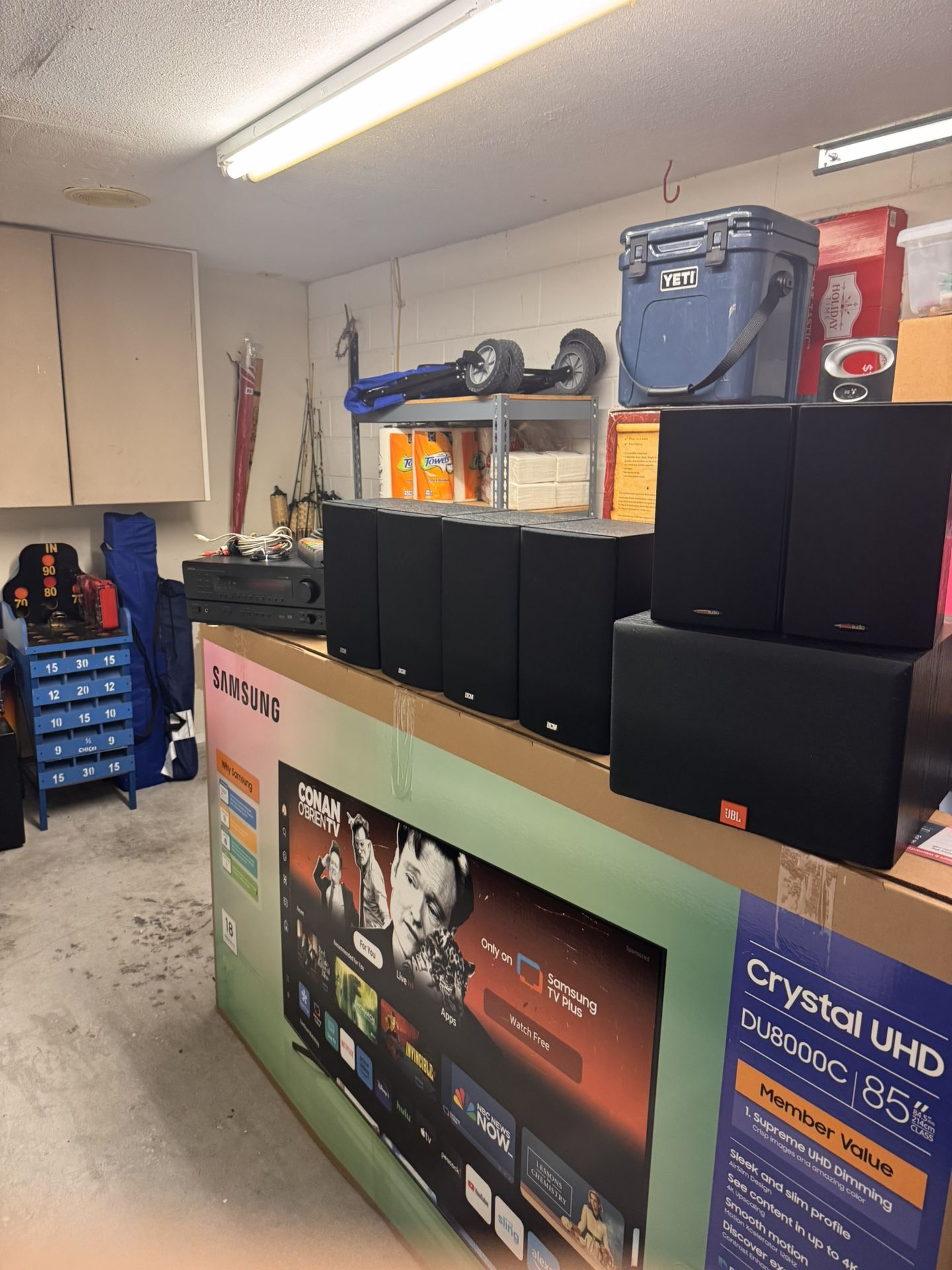 Powerful And High Quality Sound Sistem (6 Studio Speakers )