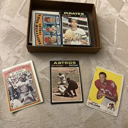BOX OF 1971 / 1972 TOPPS BASEBALL CARDS