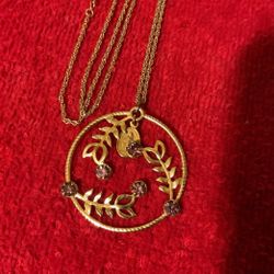 20” Goldtone Necklace And Pendant With Purple Rhinestones 