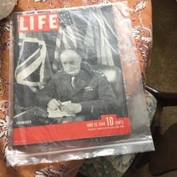 LIFE MAGAZINE  GENERAL DWIGHT DAVID EISENHOWER -1944-$35