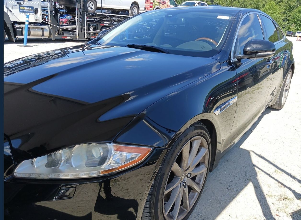 2013 Jaguar XJ-Series