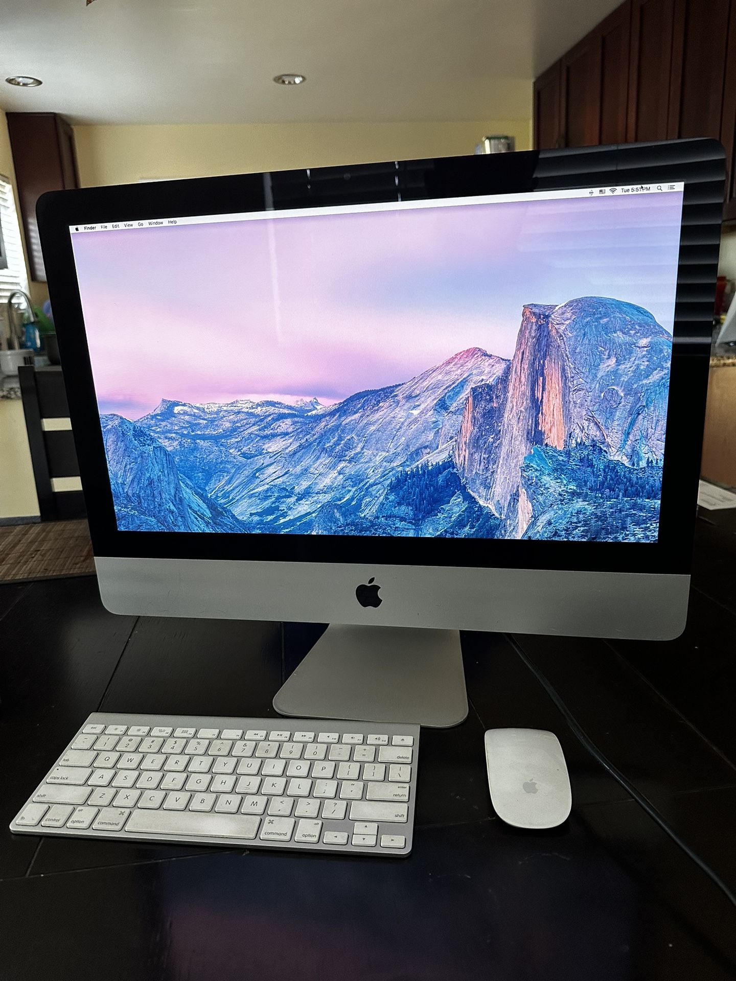 iMac Core 2 Duo 3.06 21.5 Inch (Late 2009)